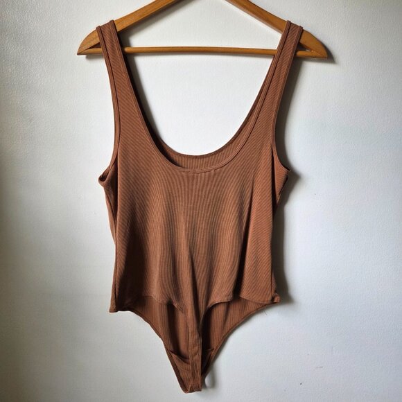 EUC DRESS FORUM TANK SCOOP NECK SUPER SOFT RIBBED BODYSUIT TANK SIZE LARGE - Picture 2 of 13